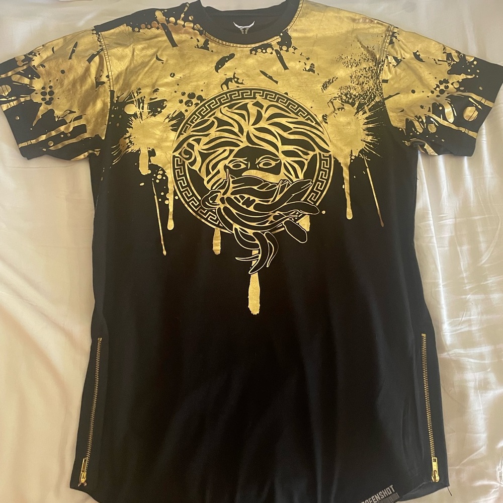 Black and chrome gold Tee